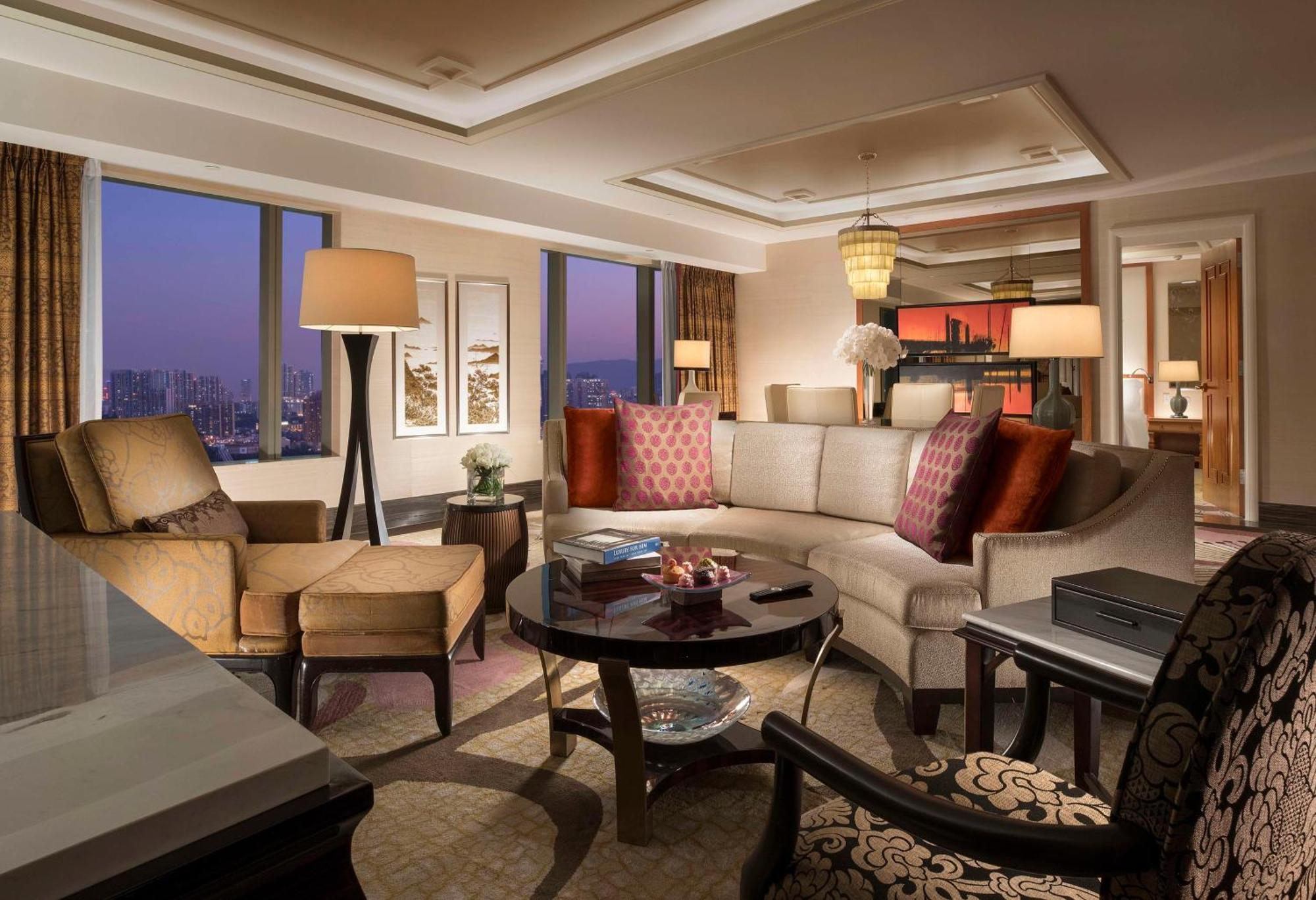 Conrad 5*