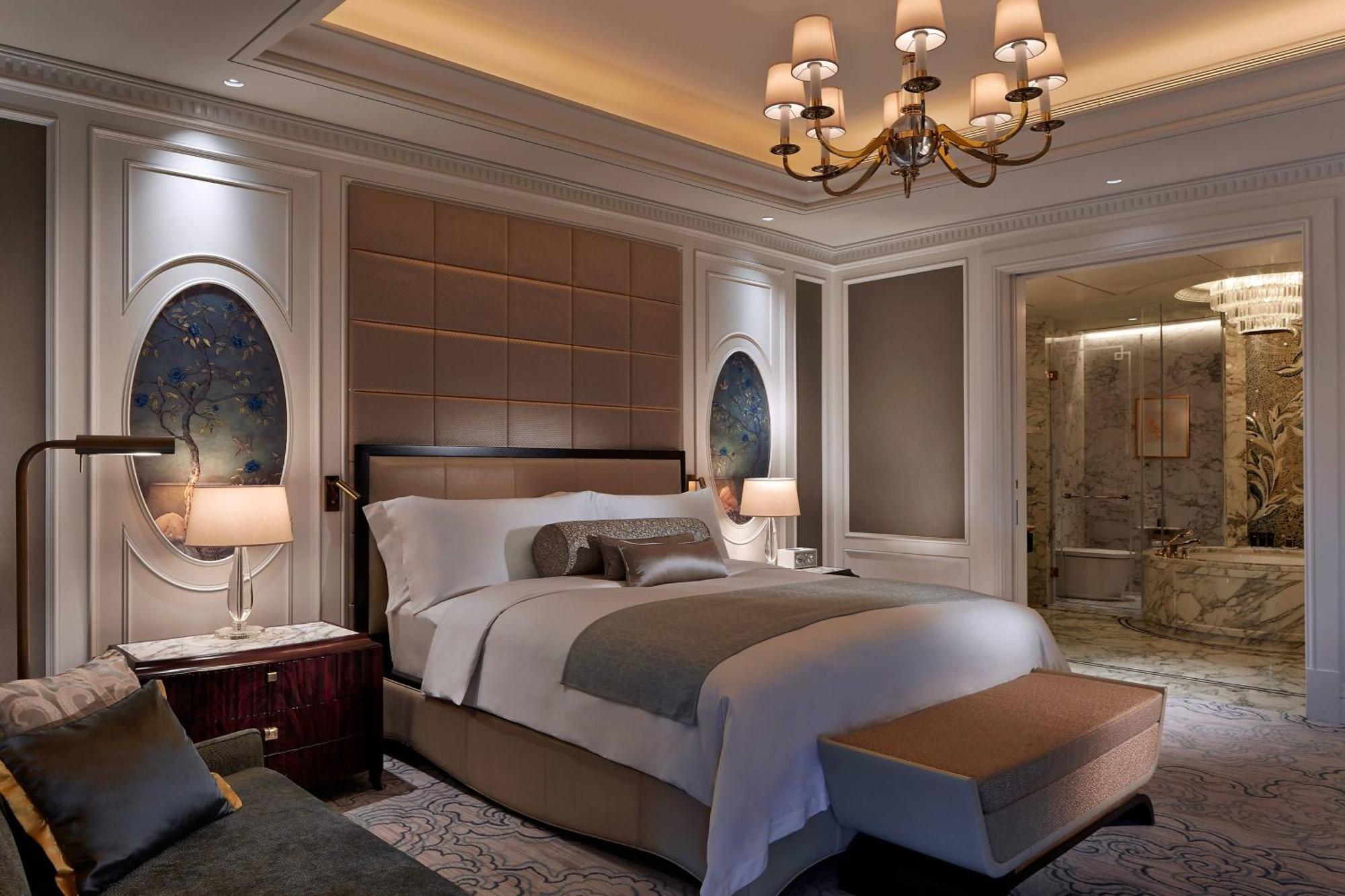 Hotel The Ritz-carlton, 5*