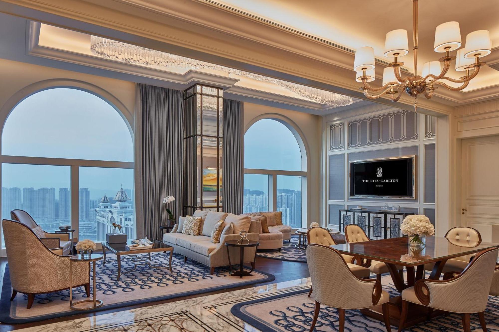 Hotel The Ritz-carlton,