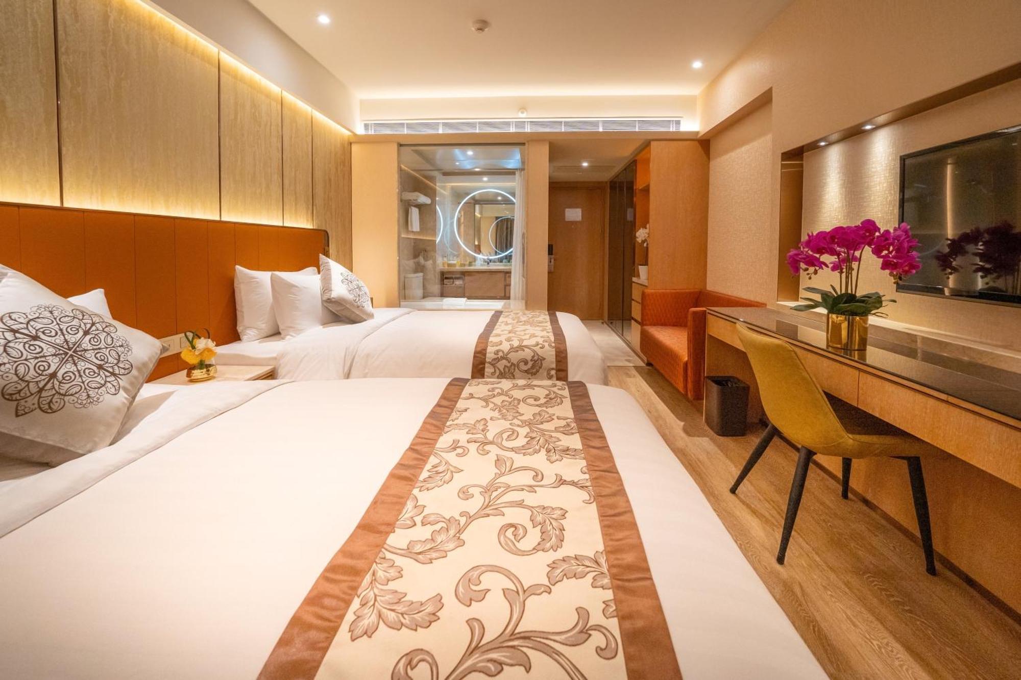Golden Dragon 4* Macau