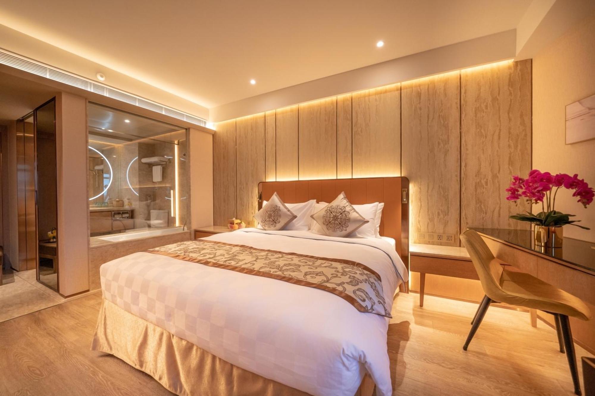 Hotel Golden Dragon Macau