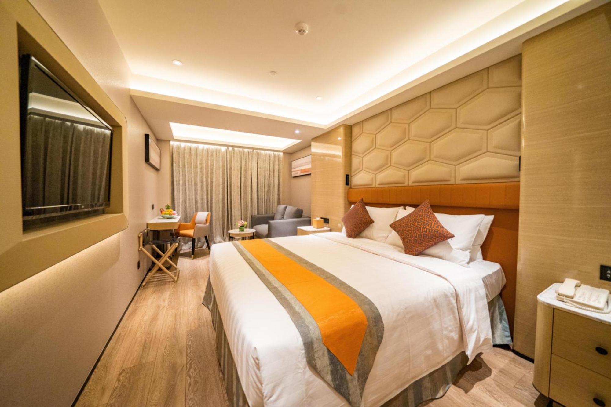 Hotel Golden Dragon 4*