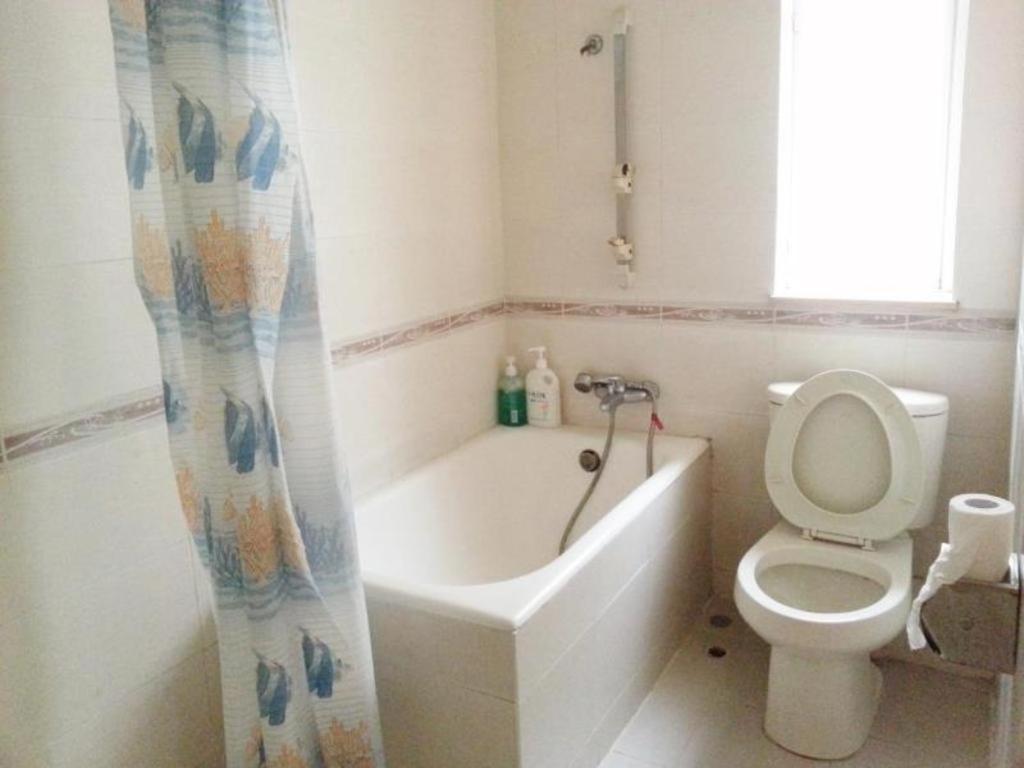 Man Va Hotel 2*