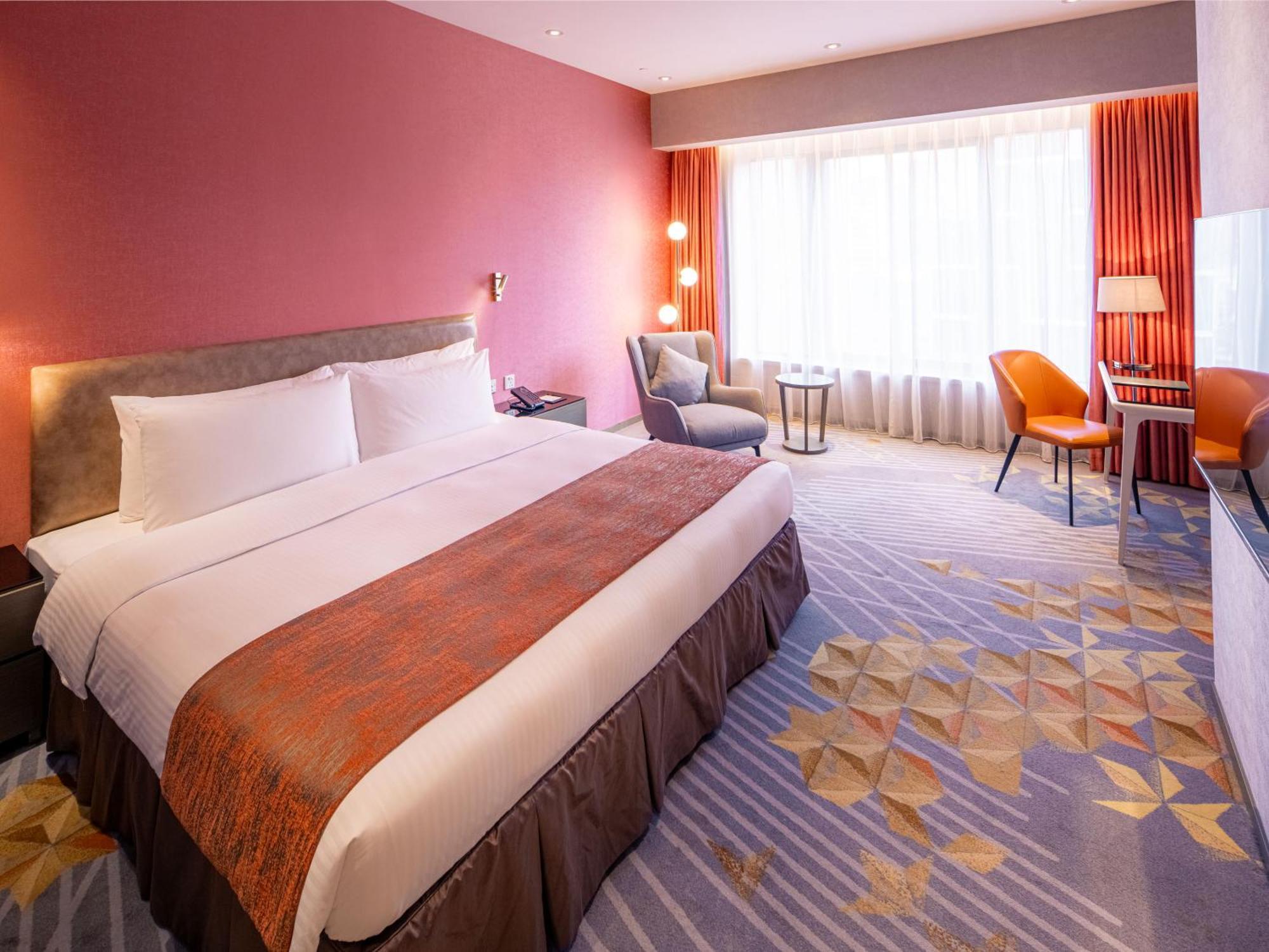 Grand Emperor Hotel