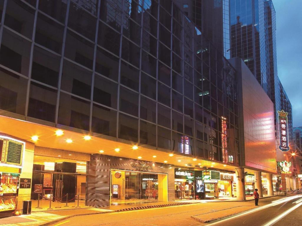 Emperor Hotel 3*