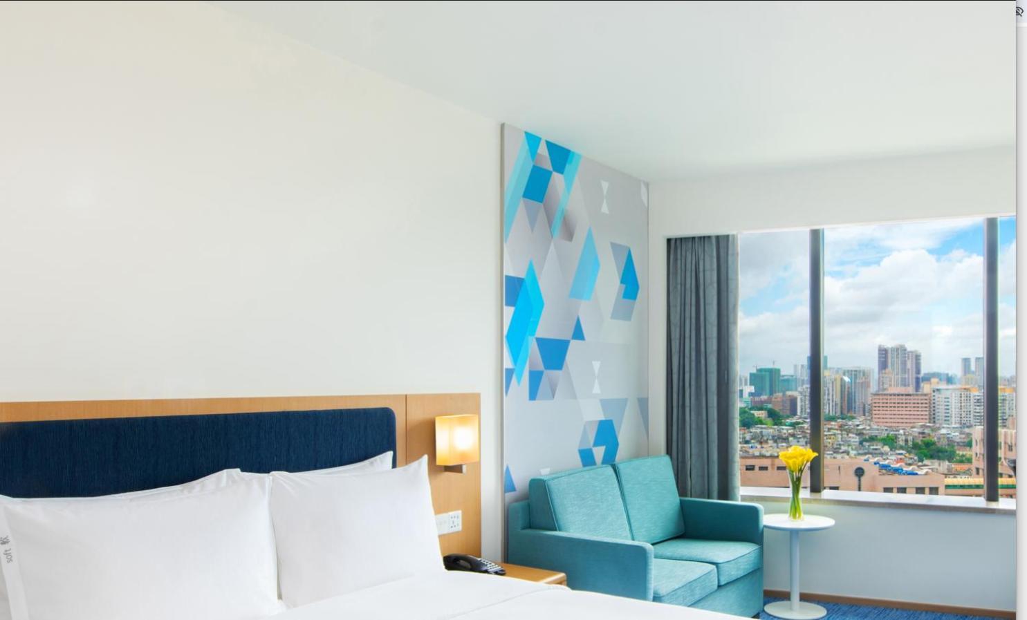 Hotel Express Centre By Ihg 3*