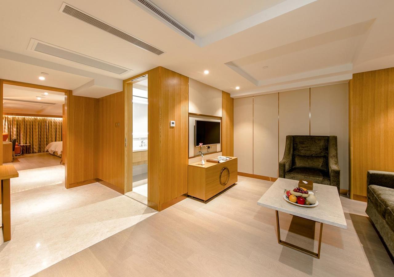 Royal Dragon 3* Macau