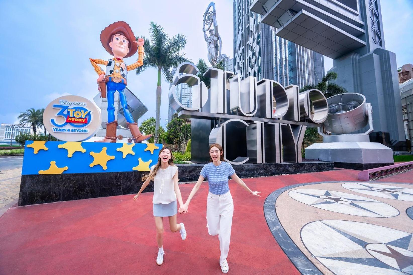 - Epic Tower Hotel Macau