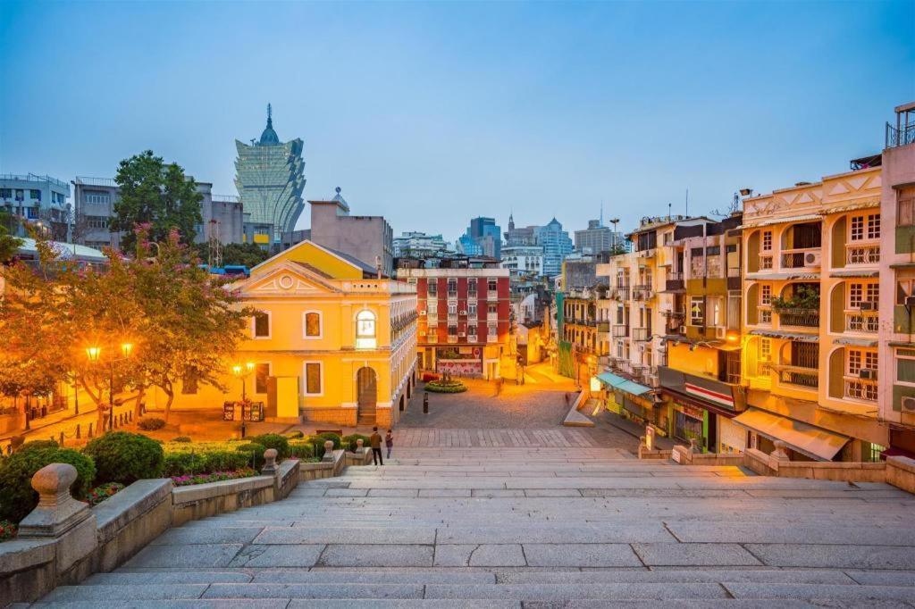 London 2* Macau