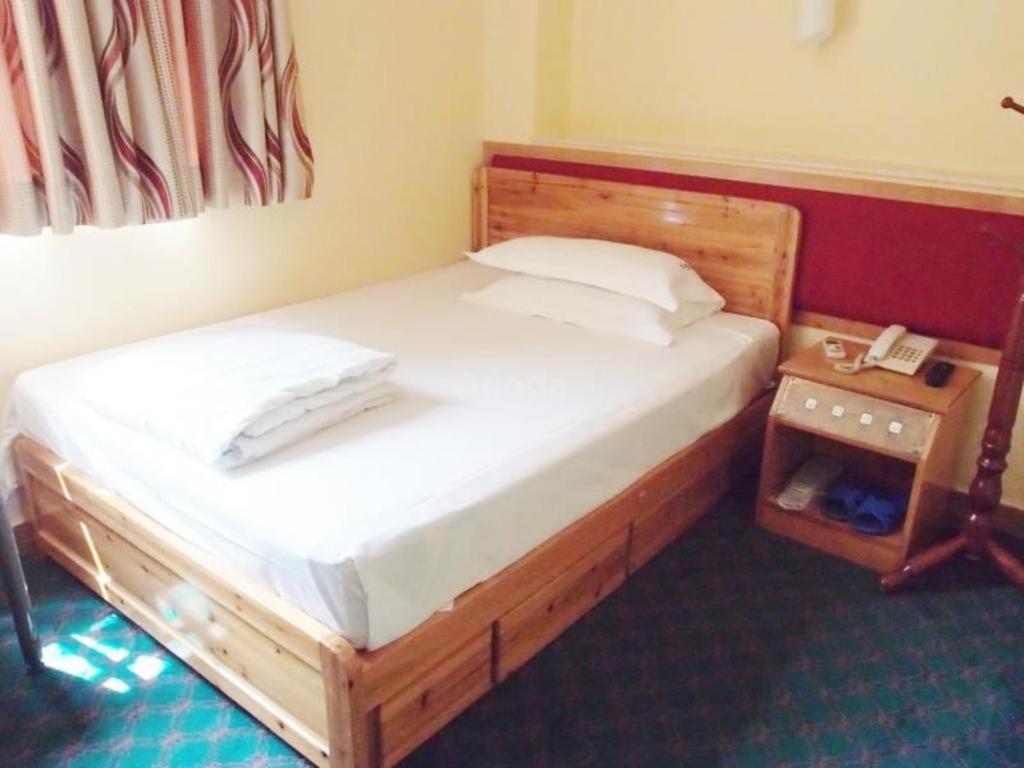 Man Va Hotel 2*