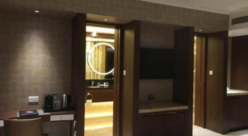 Jai Alai Hotel 2*