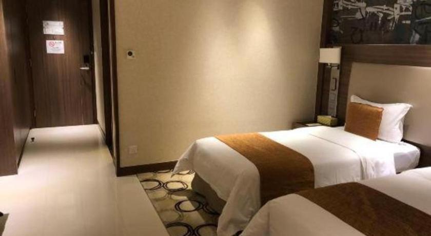 Jai Alai Hotel 2*