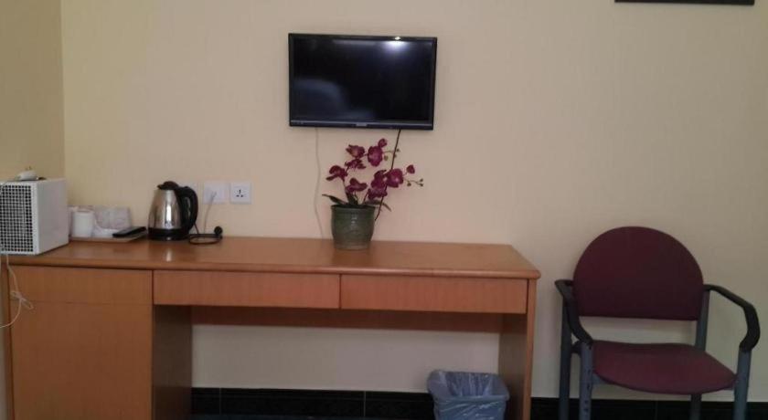 Man Va Hotel 2*
