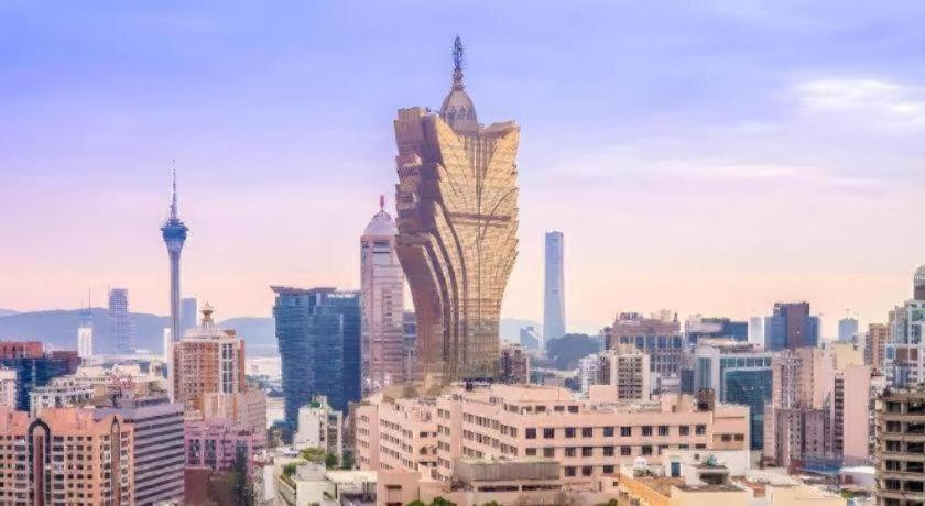 Holiday Hotel 2* Macau