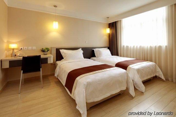 Ole London Hotel