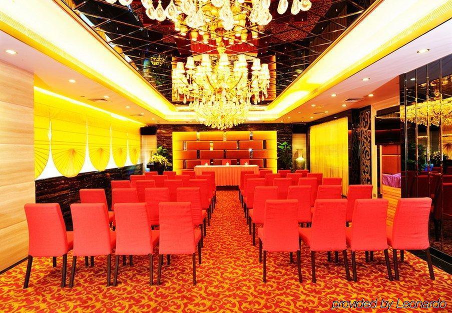 Beverly Plaza Hotel