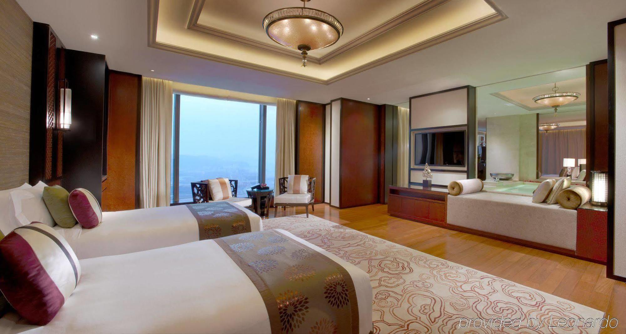 Banyan Tree Makau
