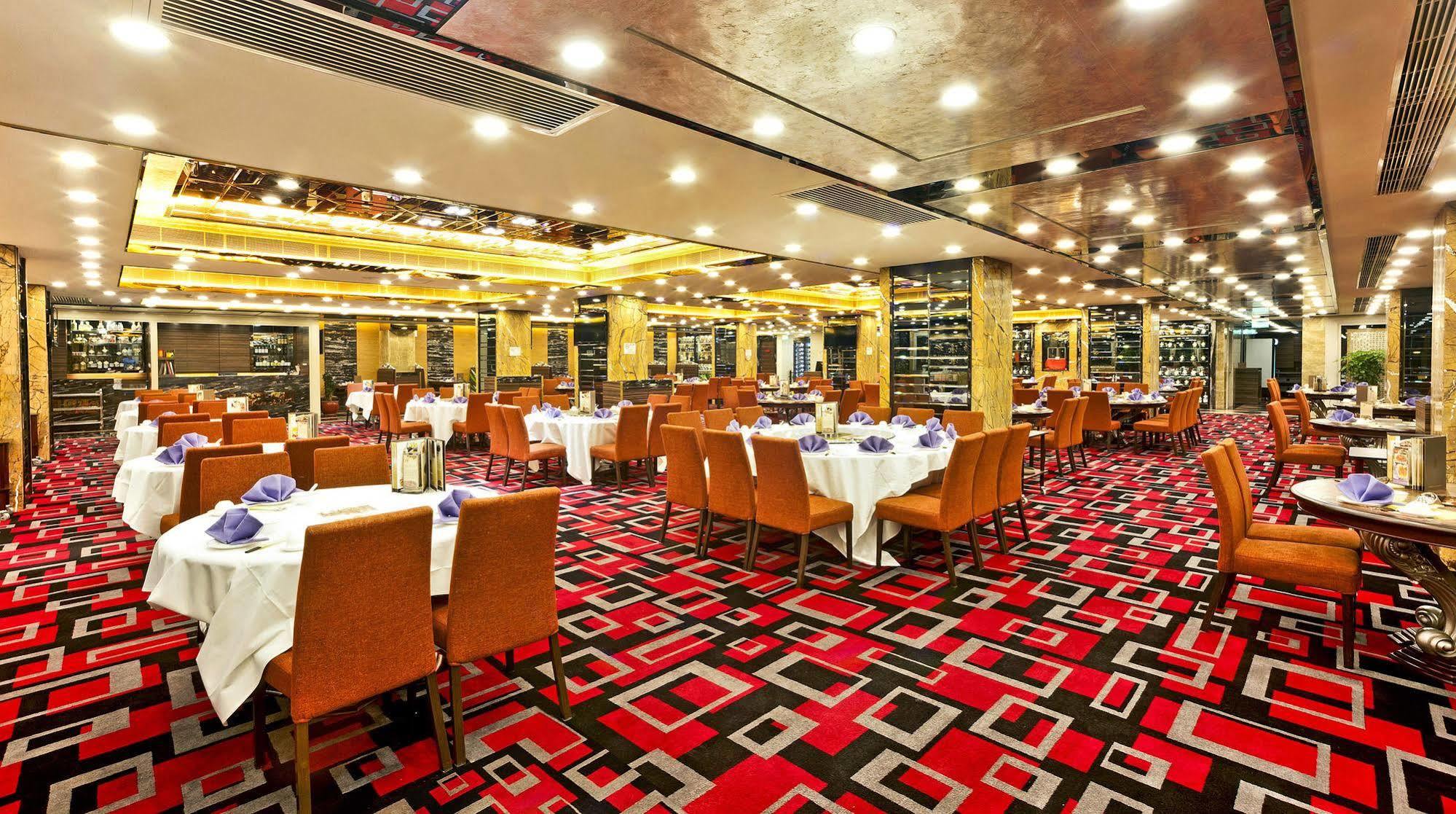 Emperor Hotel 3*