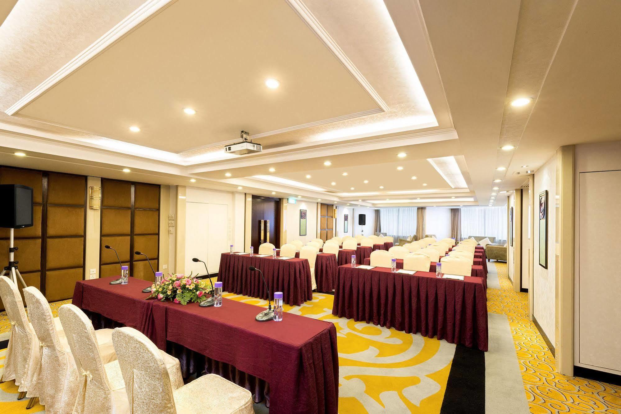Emperor 3* Macau