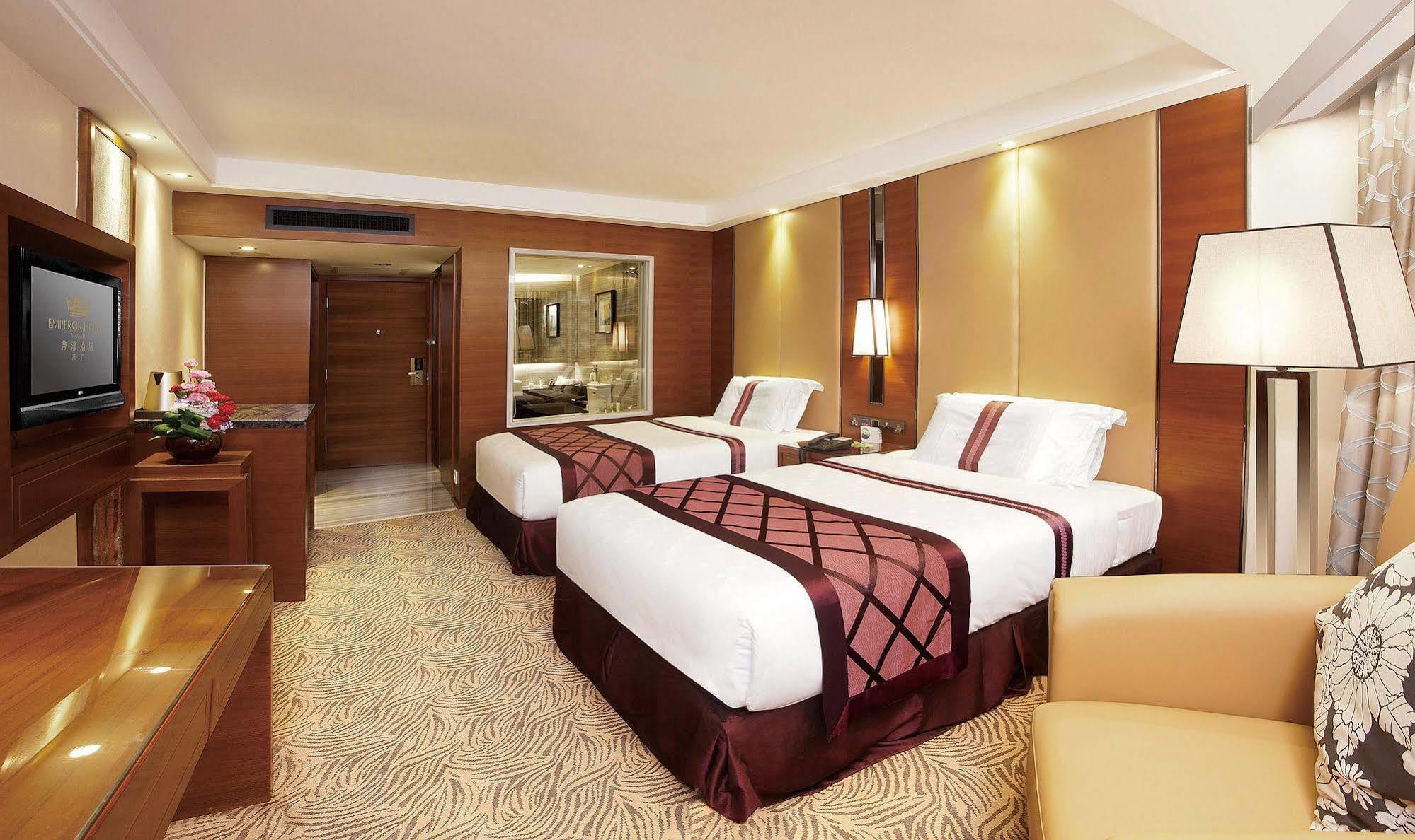 Hotel Emperor Macau