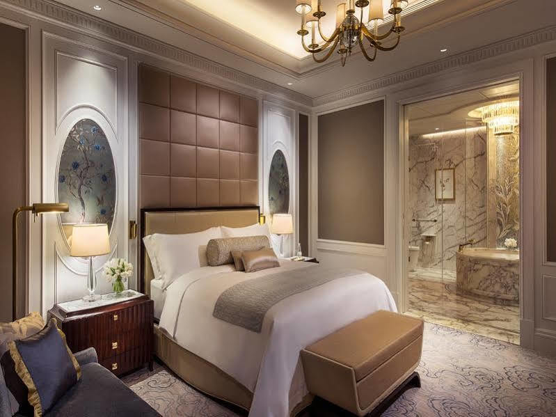 The Ritz-carlton, Hotel 5*