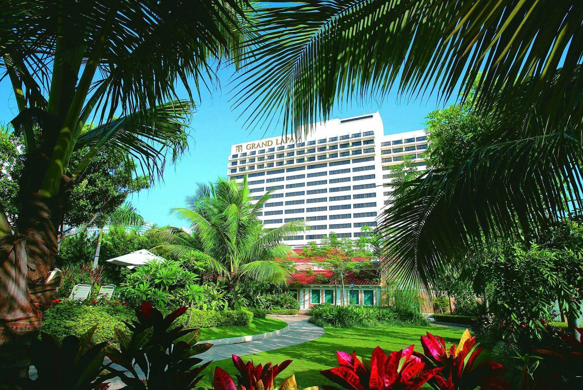 Hotel Artyzen Grand Lapa 5*