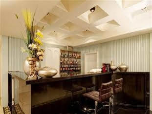 Ole Tai Sam Un Hotel 2*