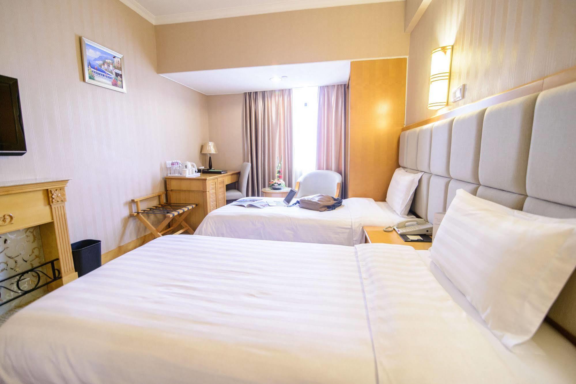 Fu Hua 3* Macau