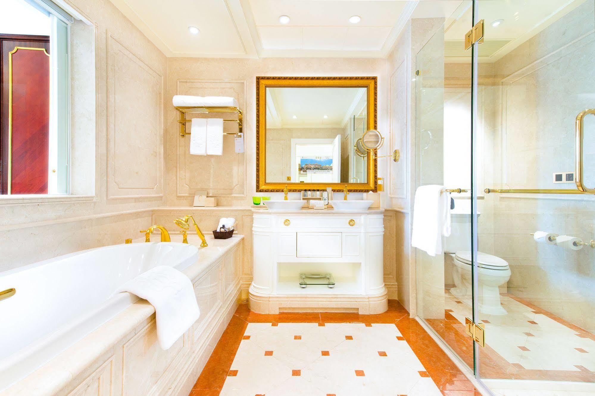 Hotel Legend Palace 5*