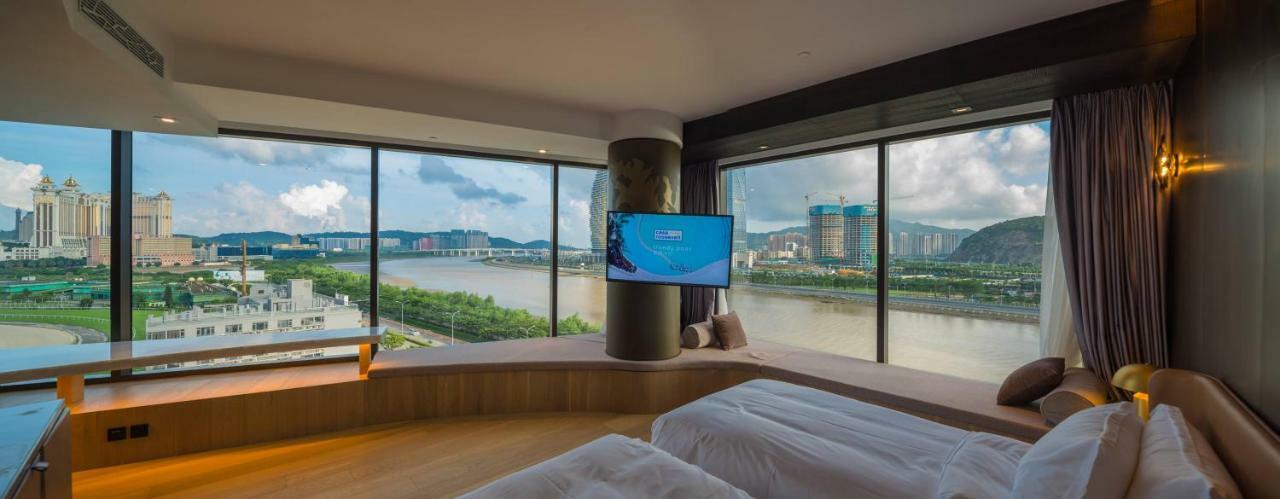 Yoho Hollywood Roosevelt 5*