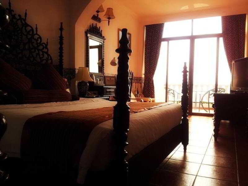 De Coloane Boutique 4*