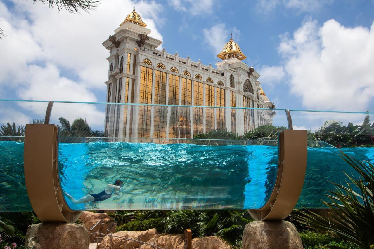 Galaxy Hotel