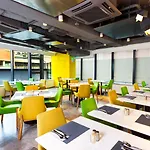 Holiday Inn Express Macau City Centre By Ihg
