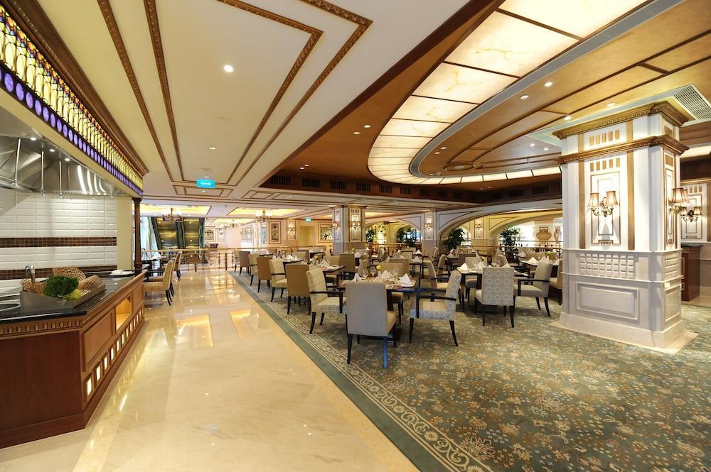 Hotel Harbourview