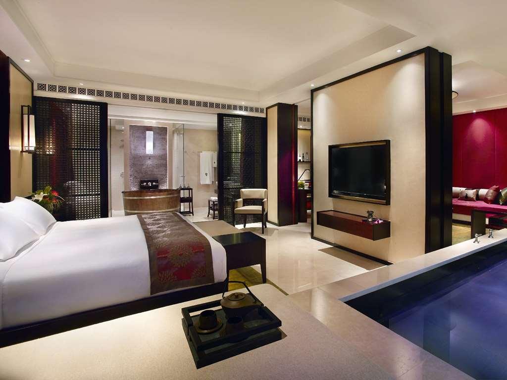 Banyan Tree 5*