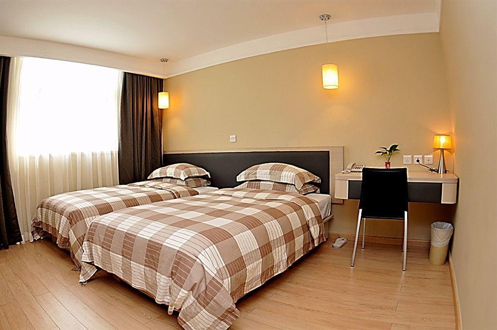 Ole London Hotel