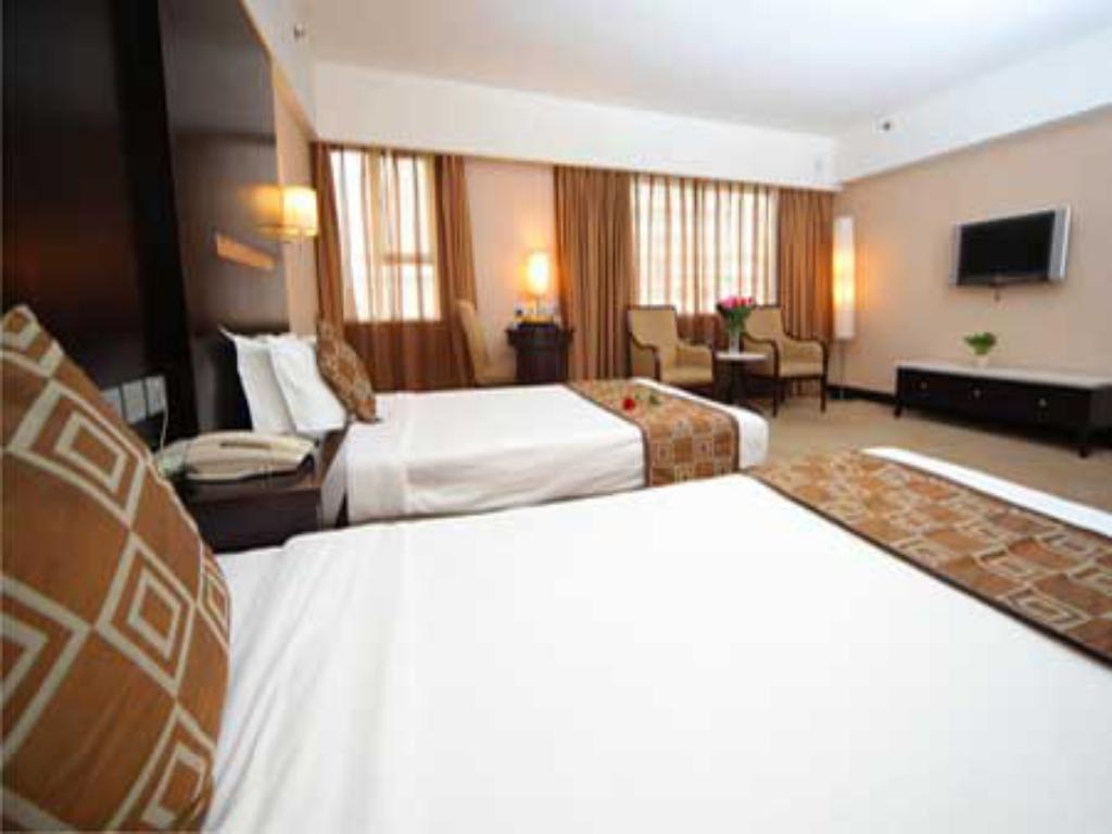 Hotel Beverly Plaza 4*