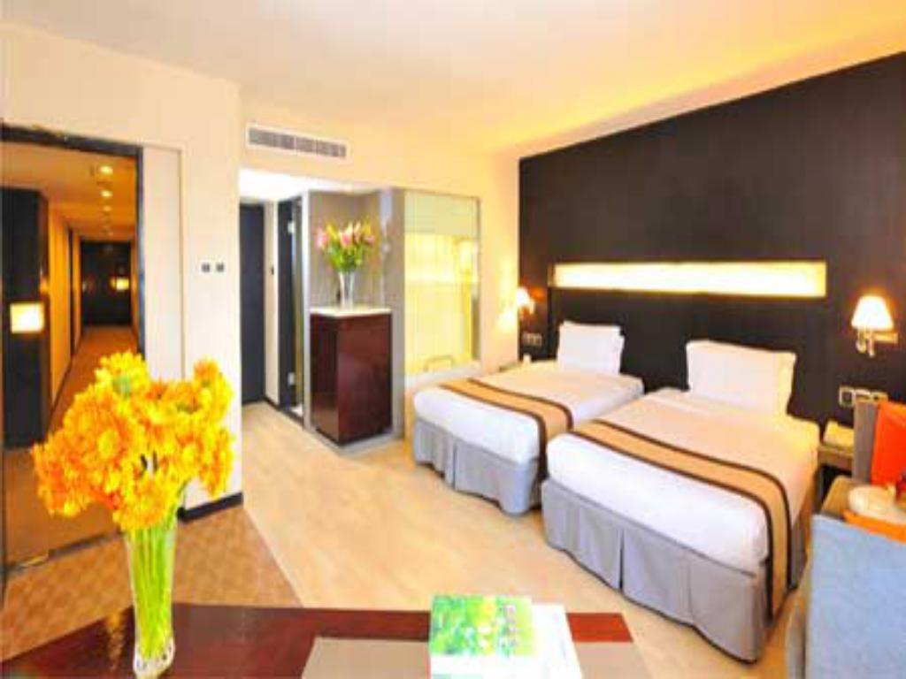 Beverly Plaza 4*