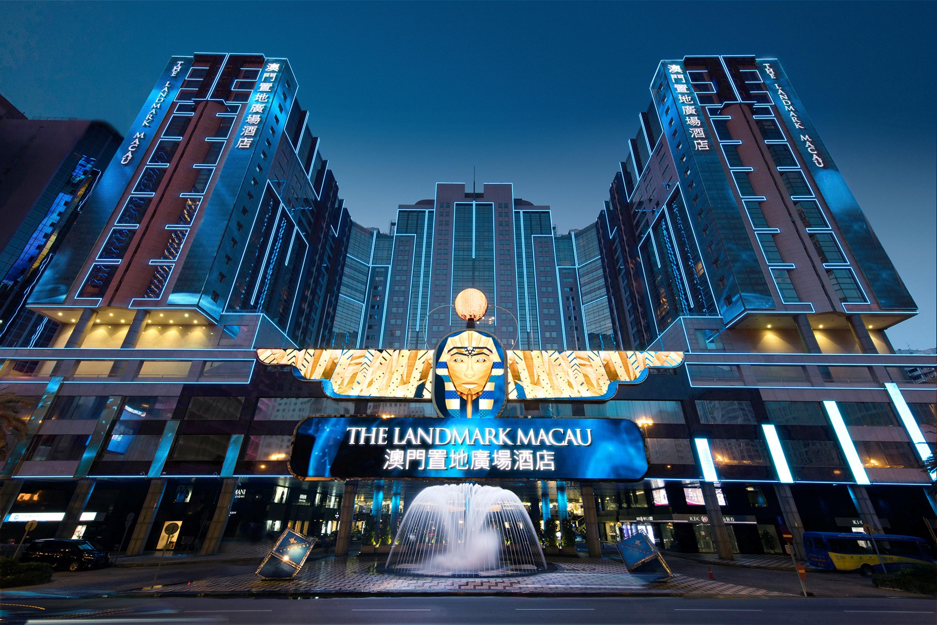 New Orient Landmark Hotel 5*
