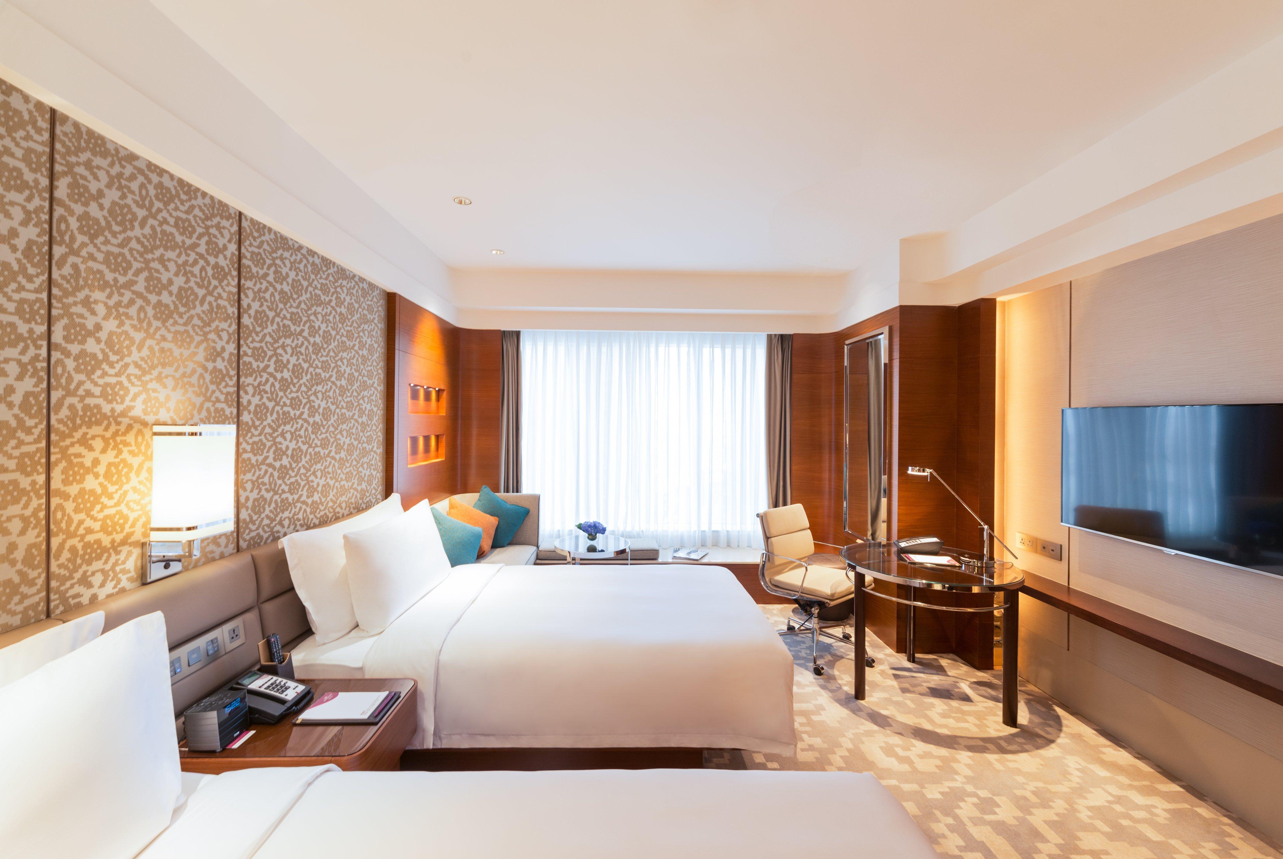 Crowne Plaza By Ihg 5*