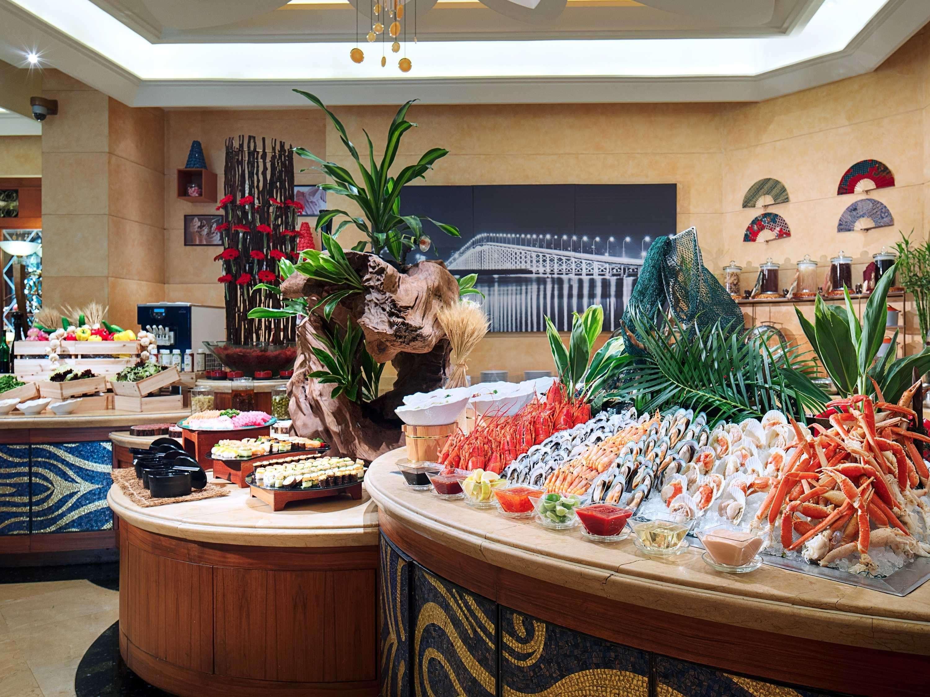 Khách sạn Sofitel At Ponte 16