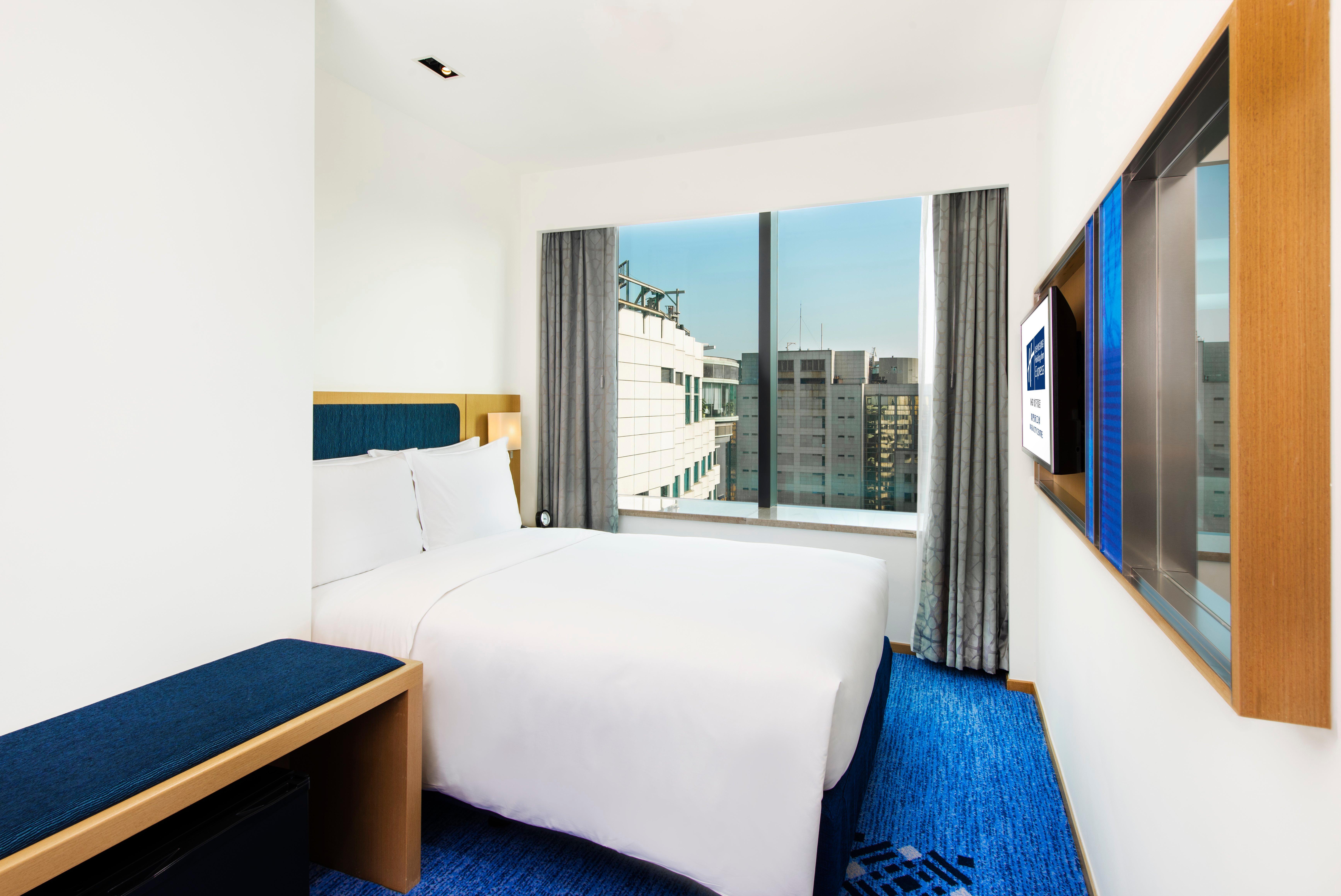 Hotel Express Centre By Ihg