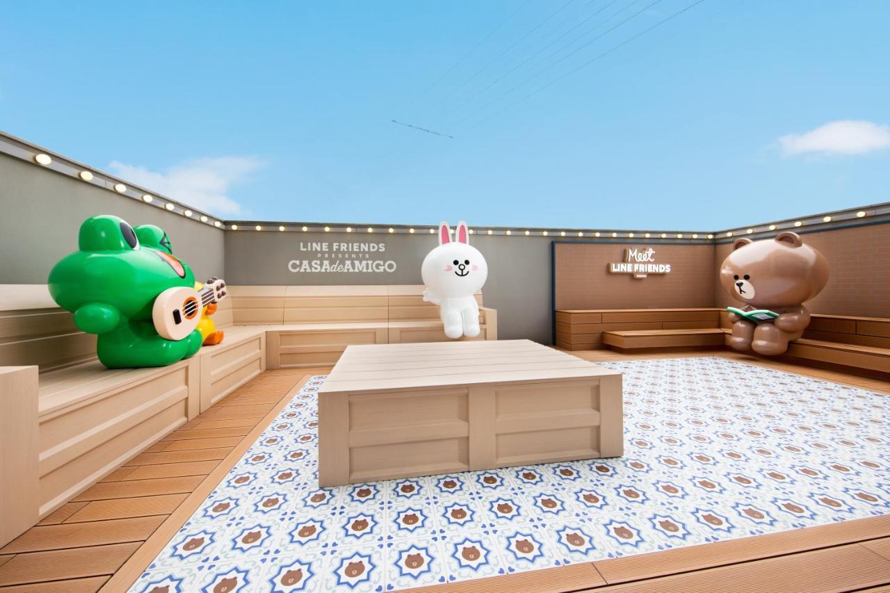 Line Friends Presents Casa De Amigo