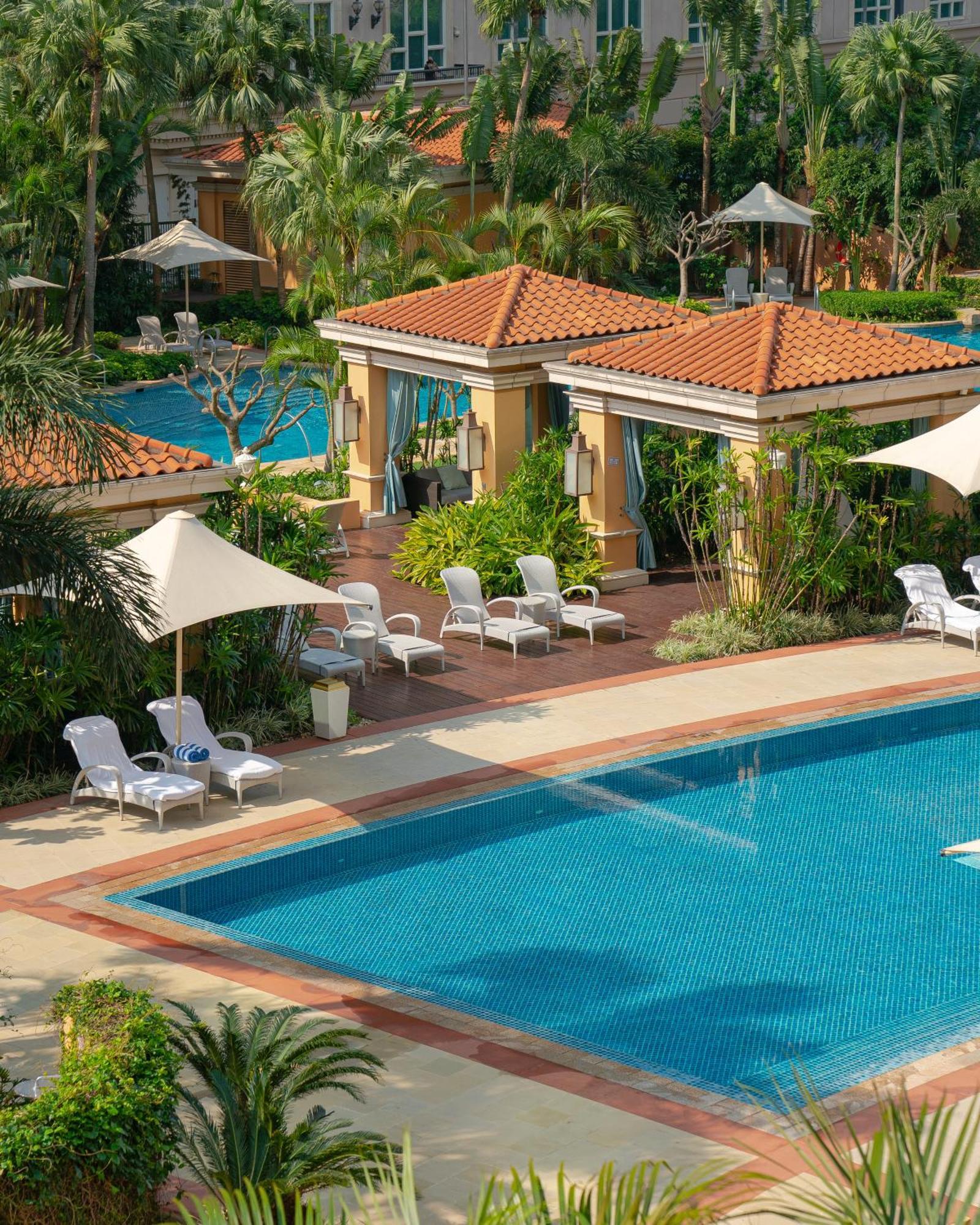 Four Seasons 5*