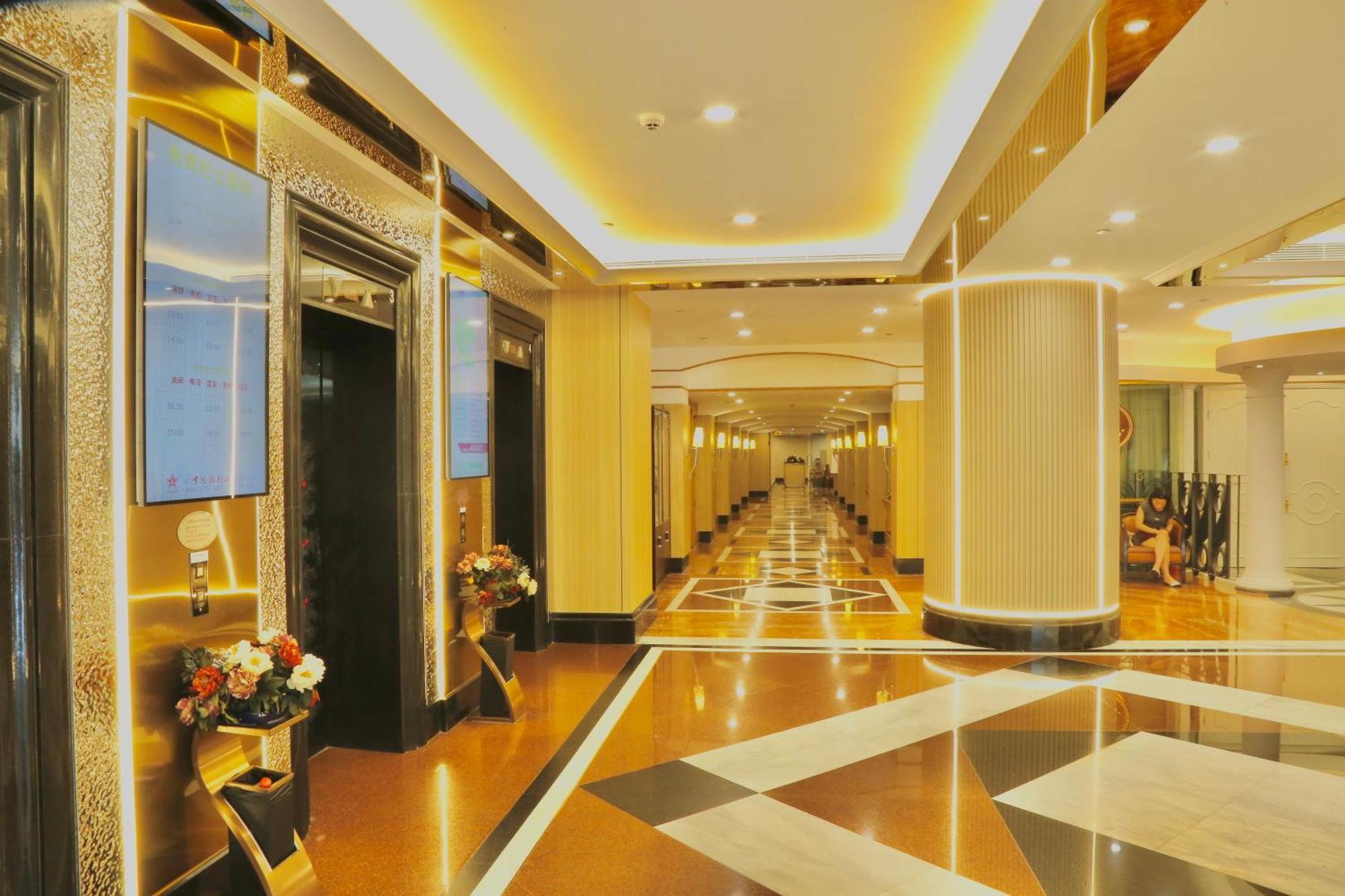 Riviera 4* Macau