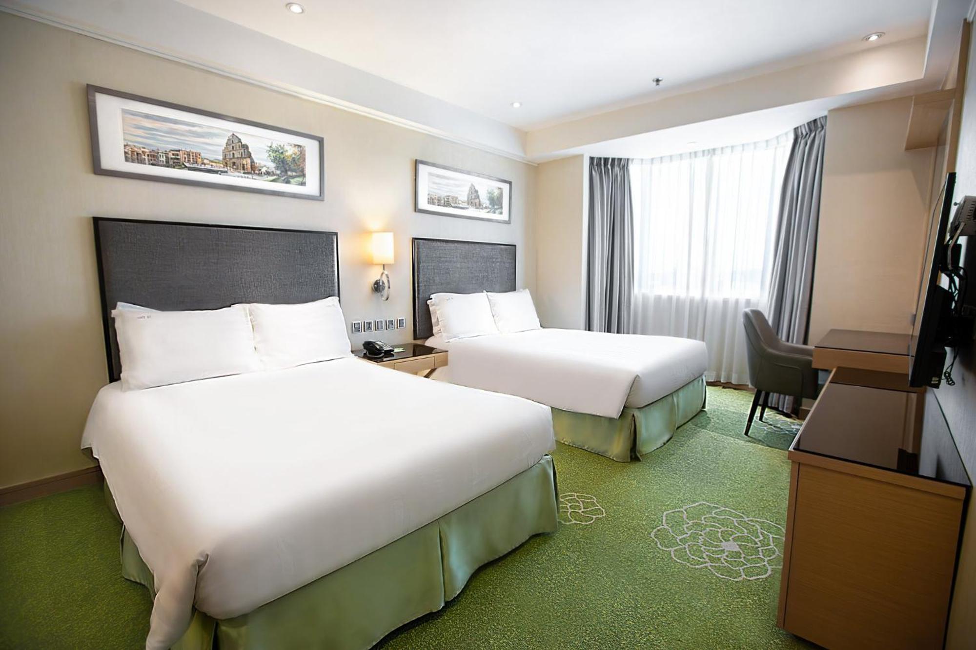 Khu nghỉ mát By Ihg 4*