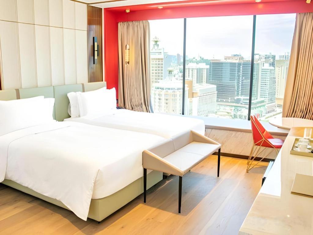 Hotel Yoho World