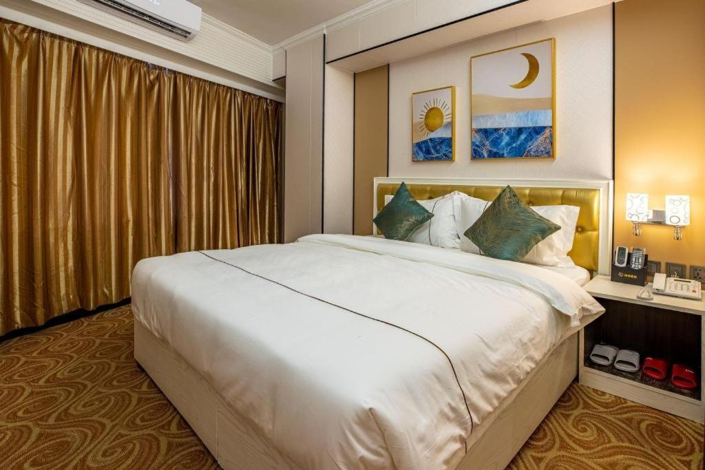 Towns Well 2* Macau