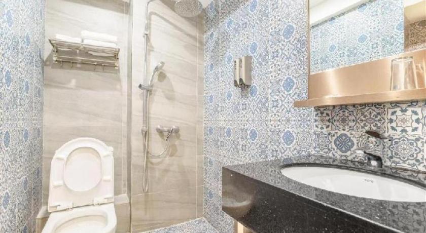 Hou Kong Hotel 2*
