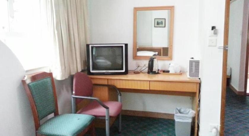 Man Va Hotel 2*